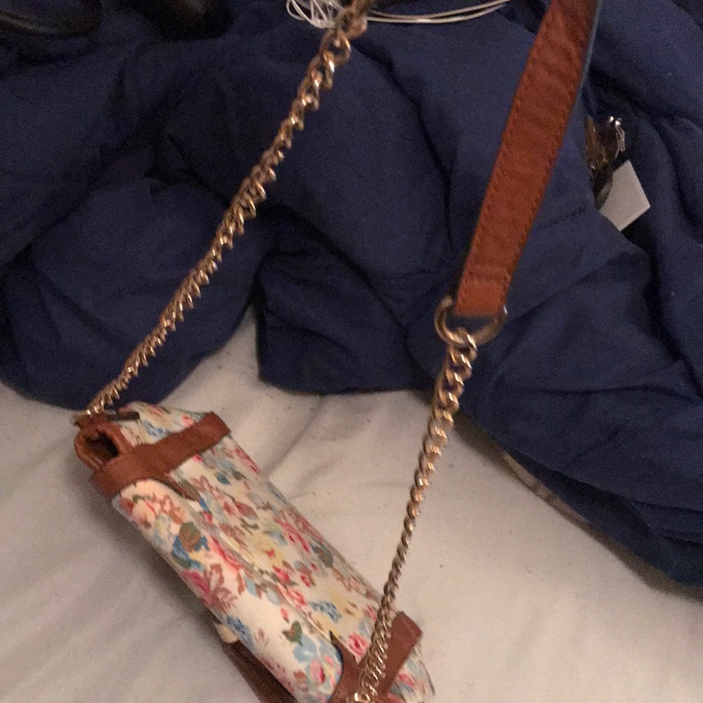 Purse - Picture 3 of 3